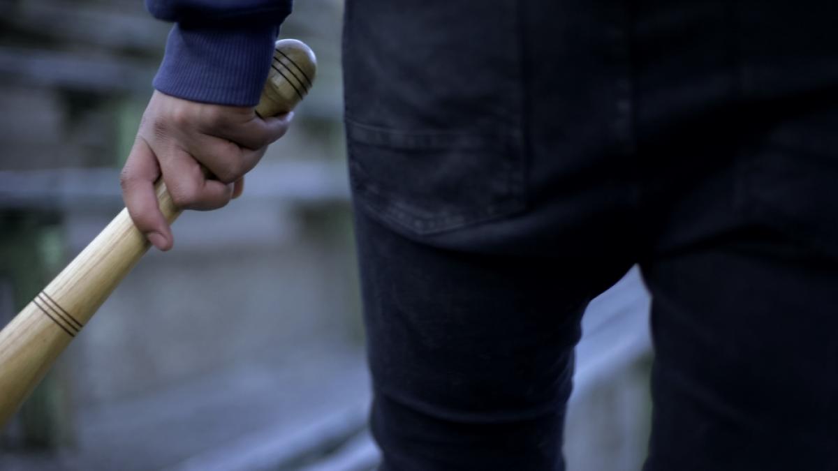 Nach einer Schl&auml;gerei in Heide fand die Polizei einen Baseballschl&auml;ger am Tatort. (Foto)
