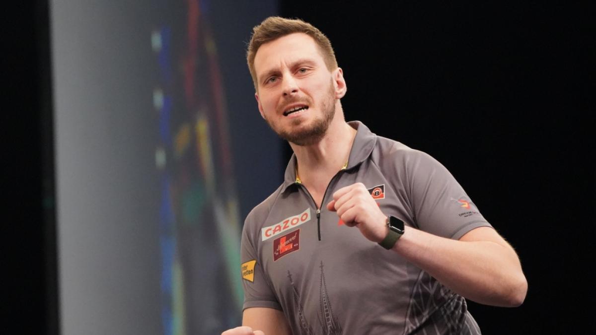 Darts-Profi Florian Hempel mischt seit 2021 in der PDC mit. (Foto)