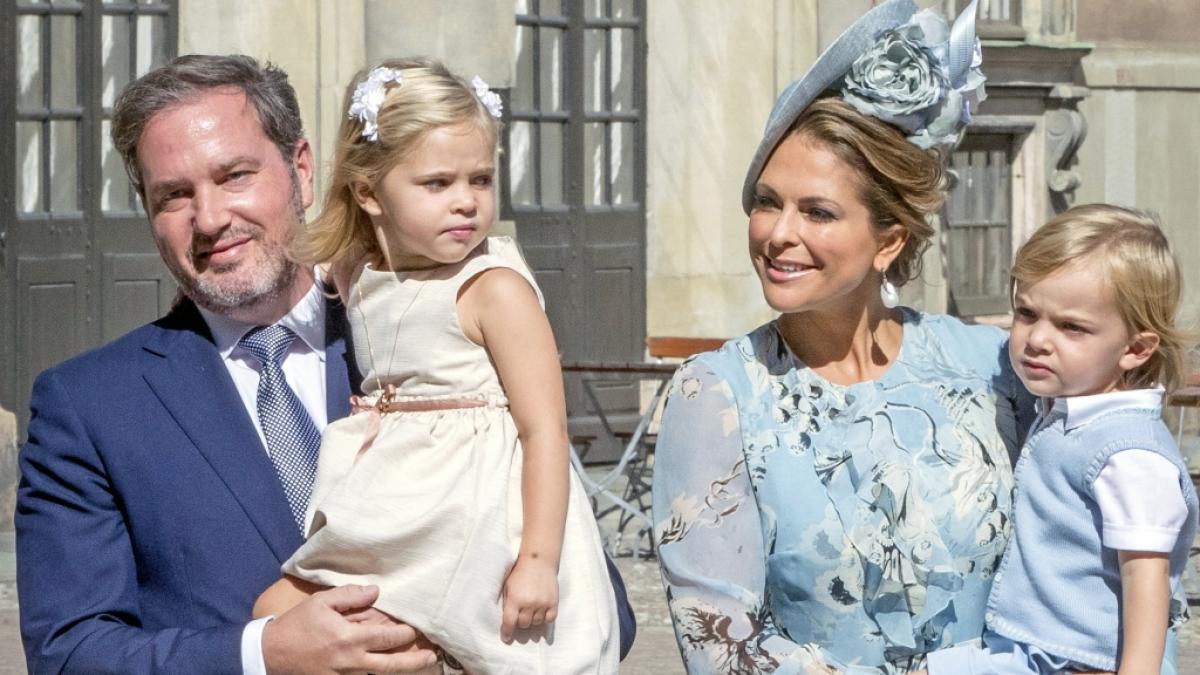 Dass Prinzessin Madeleine von Schweden, hier mit Ehemann Chris O'Neill und ihren Kindern Prinzessin Leonore und Prinz Nicolas, wieder in ihre Heimat zur&uuml;ckkehrt, darf bezweifelt werden. (Foto)
