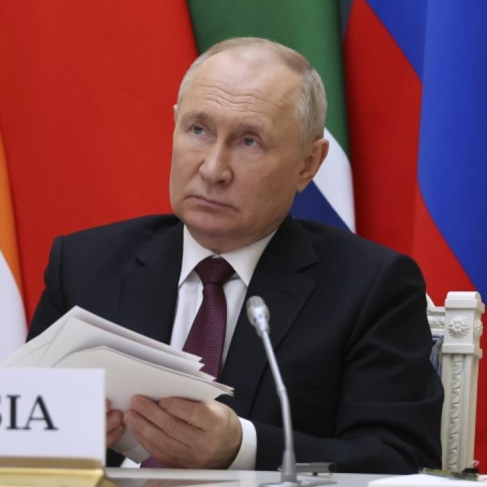 Flüchtender Putin-Kämpfer bei Raketen-Einschlag in die Luft gesprengt