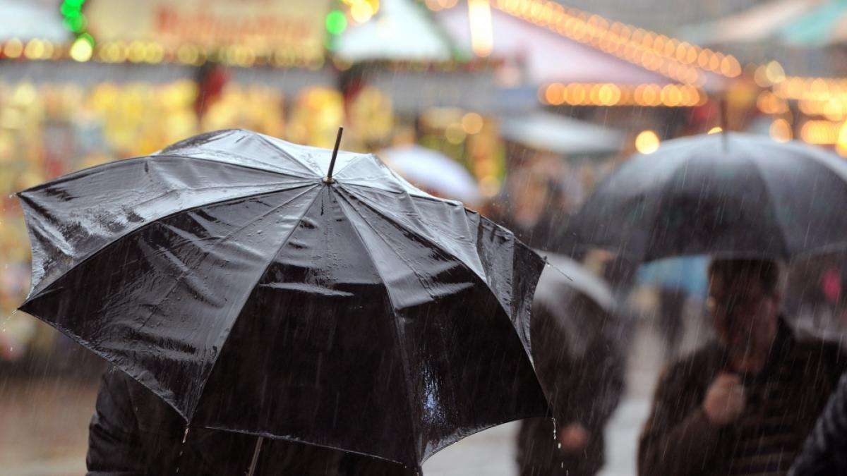 F&uuml;r Weihnachtsmarktbesucher:innen k&ouml;nnte es am 2. Advents-Wochenende ungem&uuml;tlich werden.&nbsp; (Foto)