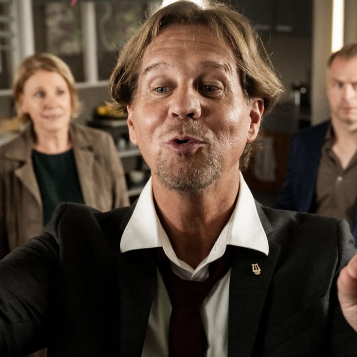 Wiederholung von Folge 4, Staffel 4 online und im TV
