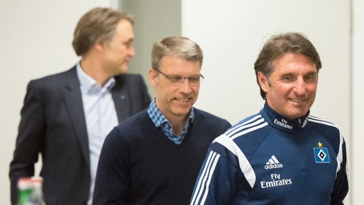 Dietmar Beiersdorfer, Peter Knäbel und Bruno Labbadia (v.li.).