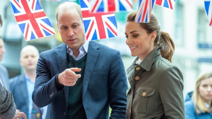 Für ihren diesjährigen Vatertagsgruß stehen Prinz William und Kate Middleton in der Kritik.