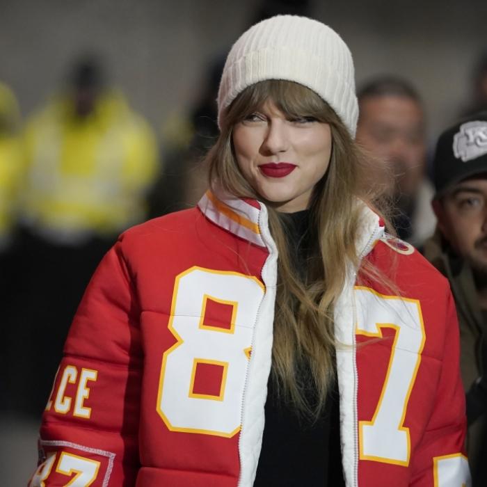 Knutsch-Alarm nach Super-Bowl-Einzug der Kansas City Chiefs! So reagiert das Netz