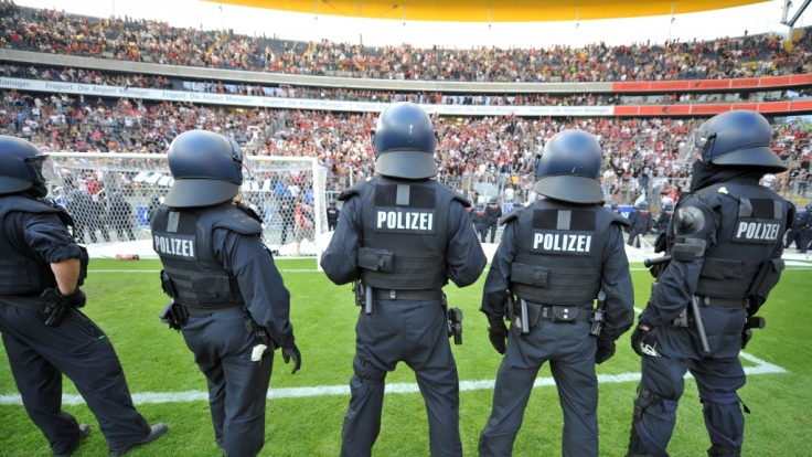 Gewalt auf dem Fußballplatz ist leider keine Seltenheit in Deutschland.