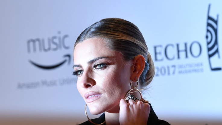 Nicht ganz züchtig erschien Sophia Thomalla bei der Echoverleihung 2017.