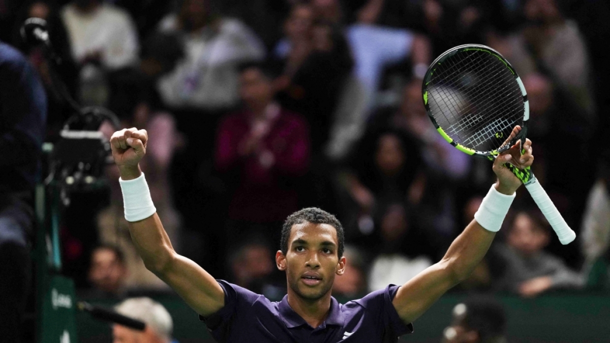 Felix Auger-Aliassime feiert nach seinem Sieg, am 31.10.2025. (Symbolbild) (Foto)