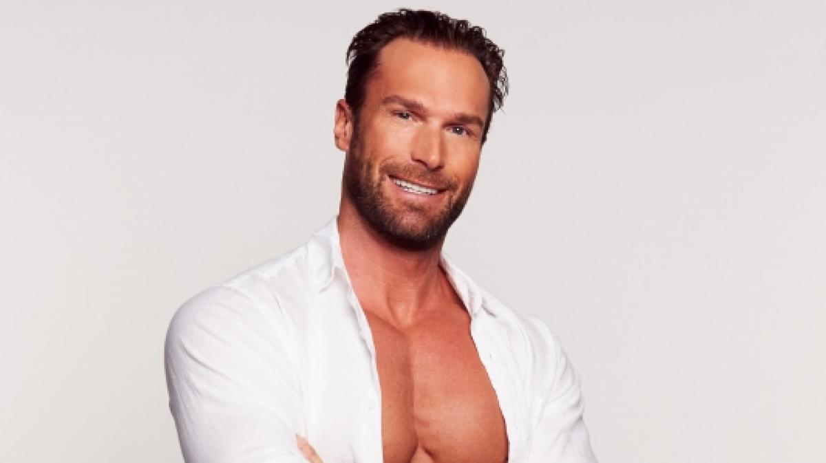 Der Reality-TV-Star Bastian Yotta ist wieder in festen H&auml;nden. (Foto)