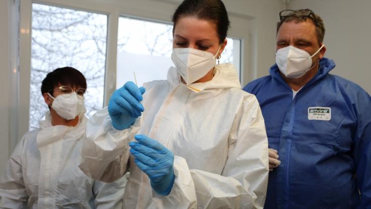 Wegen des Coronavirus gelten in Deutschland strengere Kontaktbeschränkungen.