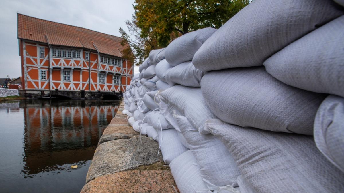 Die Ostseek&uuml;ste bereitet sich auf eine schwere Sturmflut vor. (Foto)
