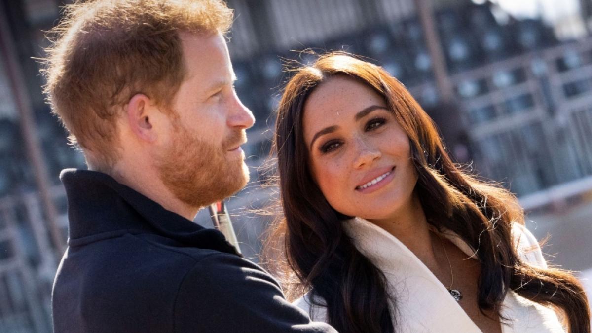 Meghan Markle und Prinz Harry werden von den Titelseiten geworfen. (Foto)