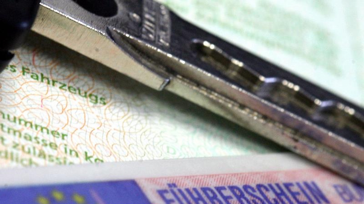Eine Frau aus Niederbayern, die nie eine Fahrpr&uuml;fung abgelegt hatte, hatte 2008 &uuml;ber einen Vermittler das gef&auml;lschte philippinische Dokument erworben. (Foto)