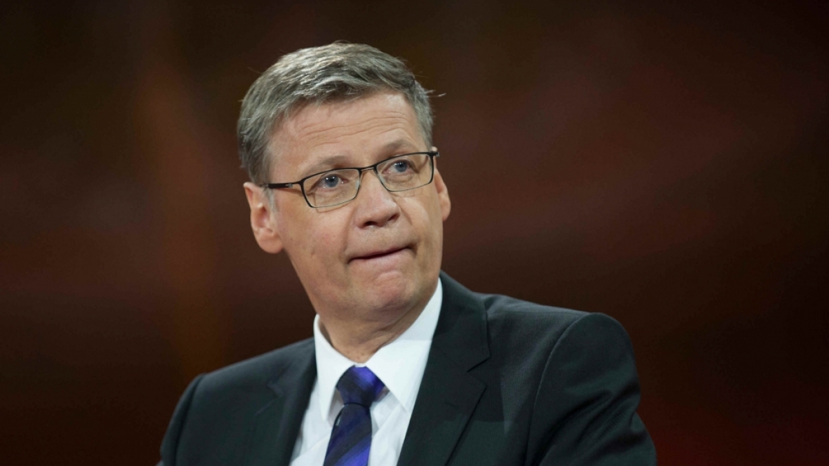 Bei "Wer wird Million&auml;r" wei&szlig; G&uuml;nther Jauch scheinbar alles. Doch wie schlau ist er selbst? (Foto)