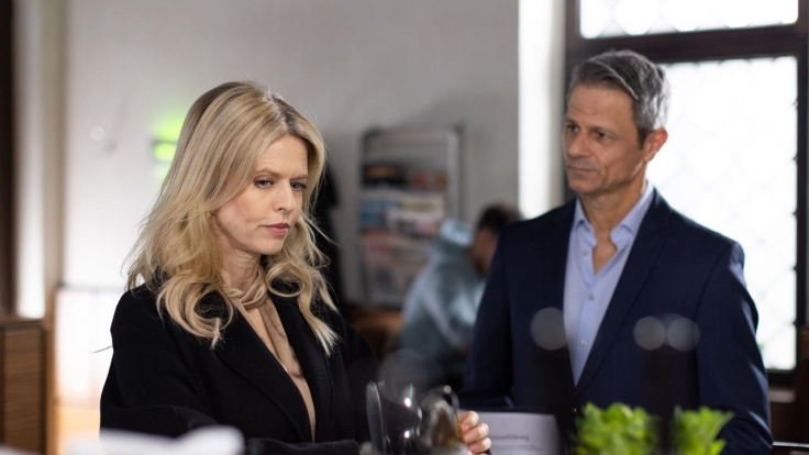 Unter uns" heute im Livestream: Was passiert bei "Große Kinder, große  Sorgen" (Folge 7843)? | news.de