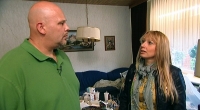 Messie-Therapeutin Sabina Hankel-Hirtz und Entrümpelungsprofi Dennis Karl greifen ein.