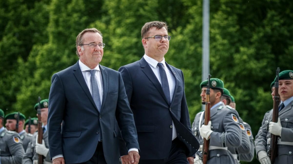 Der deutsche Verteidigungsminister Boris Pistorius und sein litauischer Amtskollege Laurynas Kasčiūnas. (Foto)