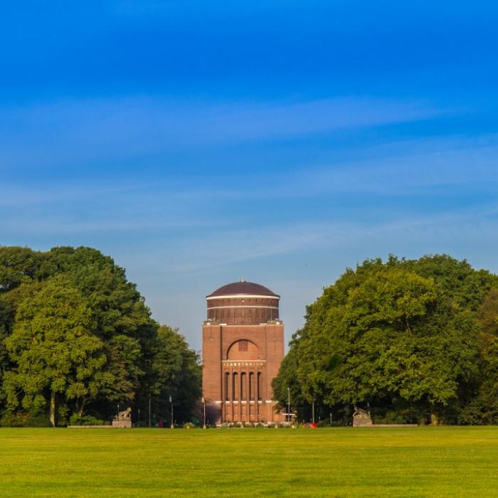 Horror im Stadtpark! 12 Männer vergewaltigen 15-Jährige
