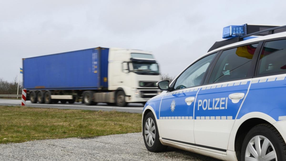 Verkehrskontrolle f&uuml;r das Presseportal (Foto)