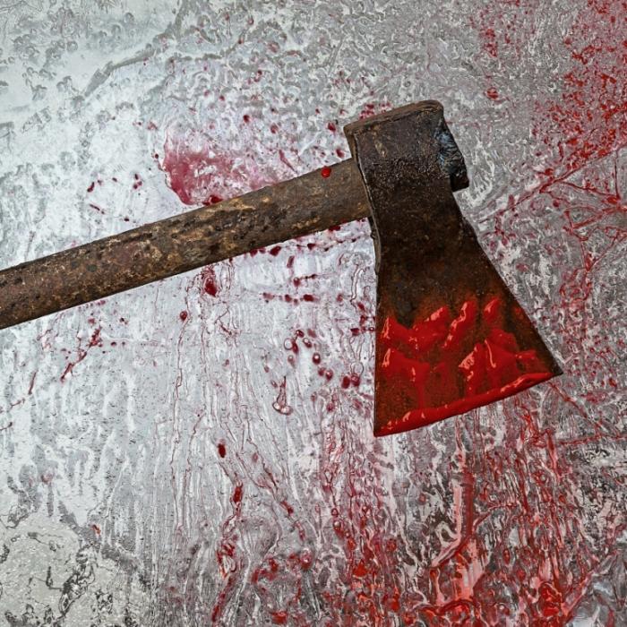 Mann köpft Tochter (17) und geht mit Kopf spazieren