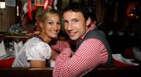 Mark van Bommel mit seiner Frau Andra beim Oktoberfest 2009.