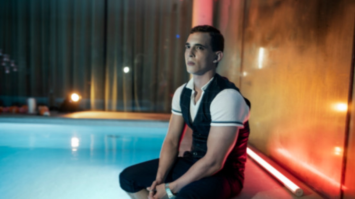 Miguel Herr&aacute;n in seiner Rolle als&nbsp;Christian in der Netflix-Serie "&Eacute;lite". (Foto)