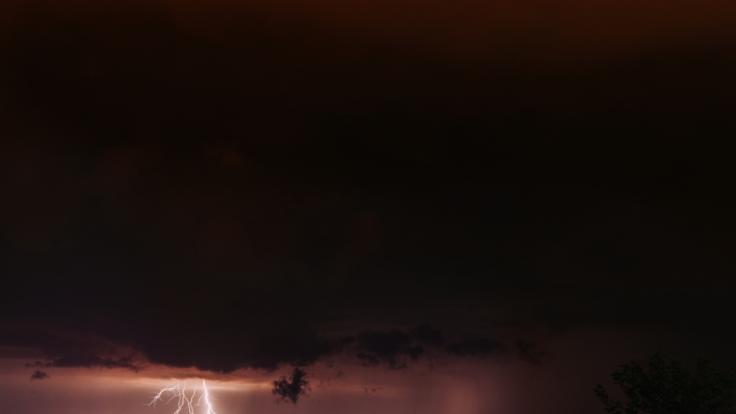 Unwetter In Europa Aktuell Alarmstufe Rot Orkanboen Und Starkregen Suchen Urlaubsparadies Heim News De