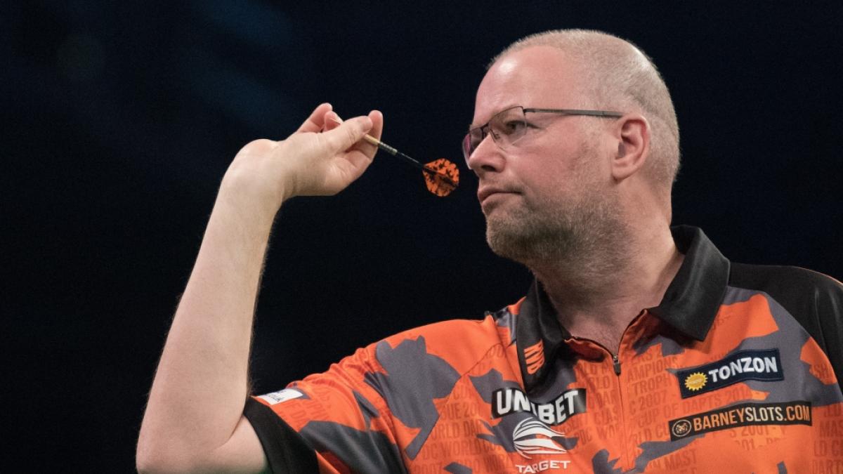Der Dartsprofi Raymond van Barneveld soll w&auml;hrend eines Darts-Turniers kollabiert sein. (Foto)