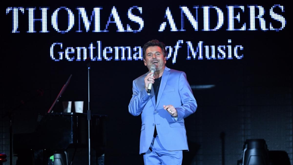 Thomas Anders steht auf der B&uuml;hne seiner Solo-Tour. (Foto)