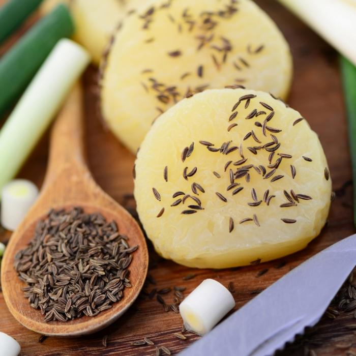 Achtung, Listerien-Kontamination! Hersteller ruft DIESEN Käse zurück
