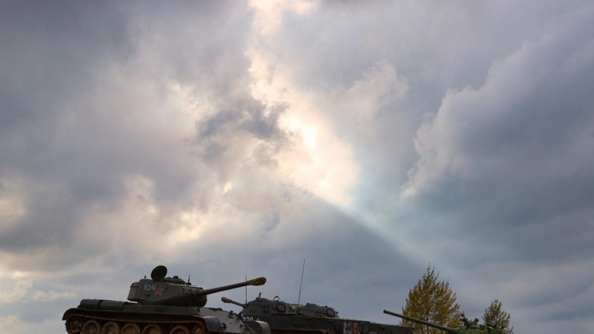 Dieses Foto aus dem Jahr 2016 zeigt belarussische Panzer in Minsk. (Foto)