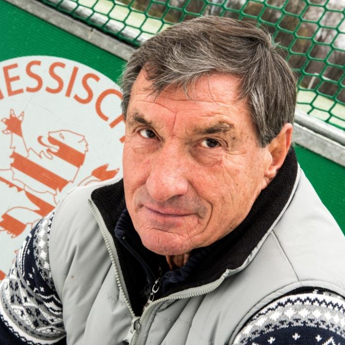 Erfolge mit Darmstadt und Frankfurt! Bundesliga-Klubs trauern um Trainer-Legende