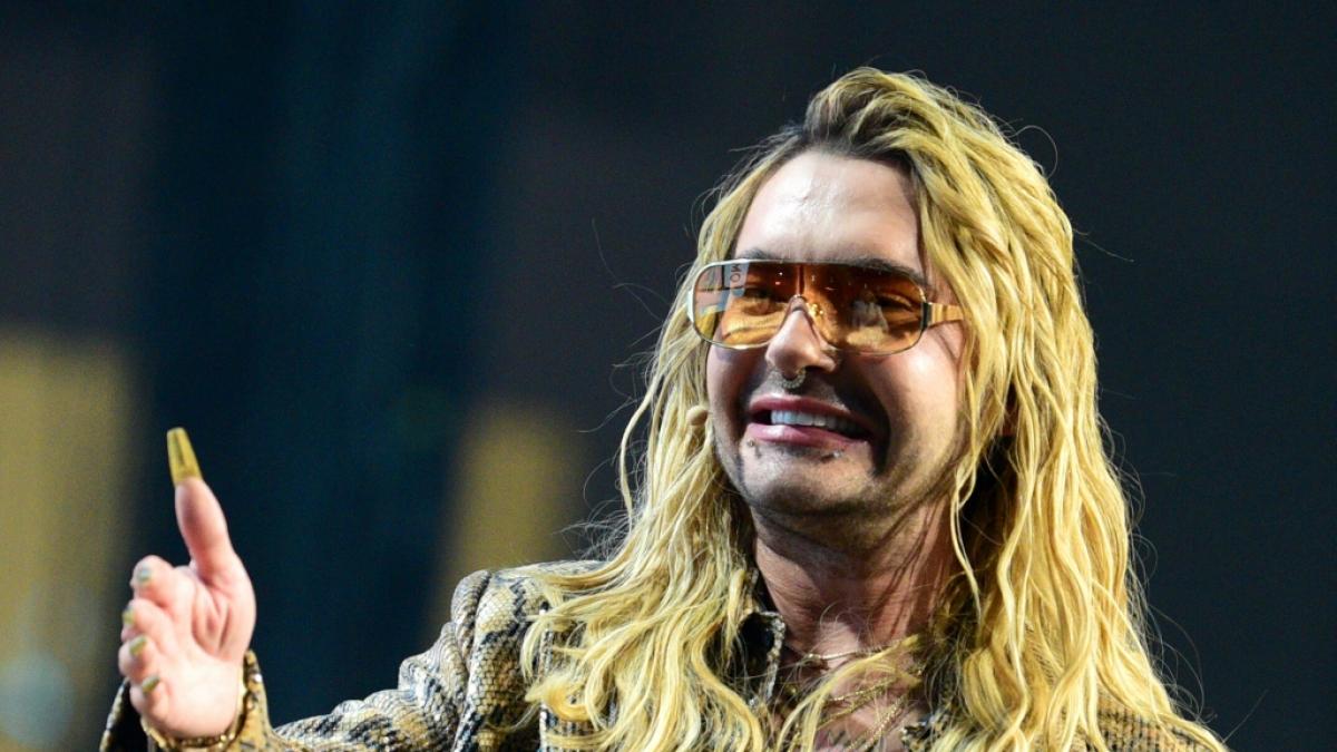 Tokio-Hotel-Star Bill Kaulitz nimmt mal wieder kein Blatt vor den Mund: In seinem Podcast sorgt er mit einem hei&szlig;en Gest&auml;ndnis &uuml;ber die aktuellen RTL-Bachelor-Kandidaten f&uuml;r Wirbel. (Foto)