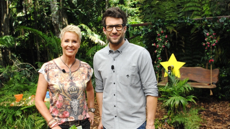 Die Moderatoren Daniel Hartwich und Sonja Zietlow berichten täglich live aus dem australischen Dschungel über das Zusammenleben der Camp-Bewohner.