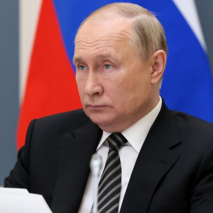 Angst vor DNA-Klau! Putin-Leibwächter muss Kot von Kreml-Chef einsammeln