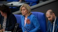 Julia Klöckner plant eine neue Kleidungsregel im Bundestag.