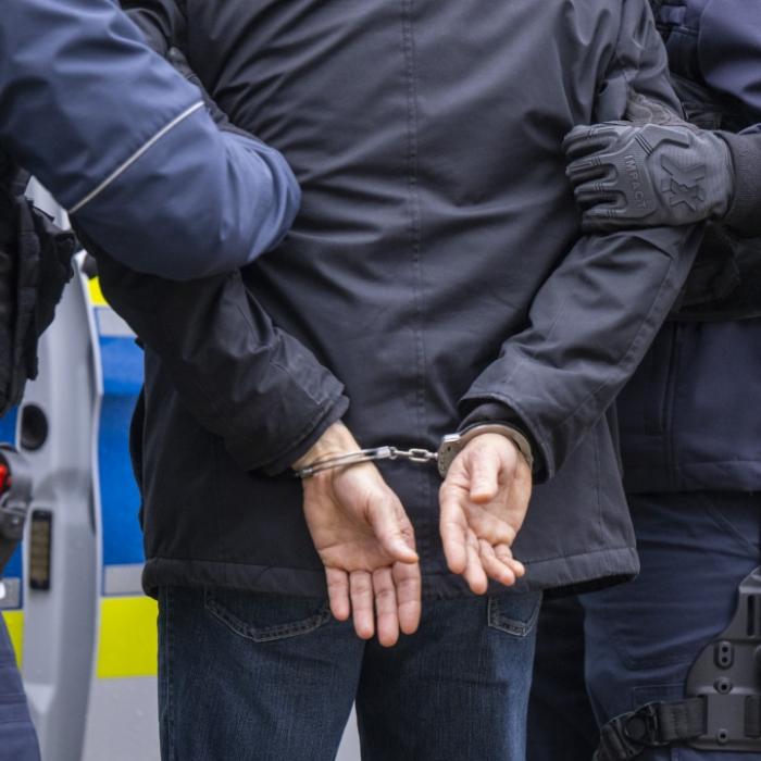 Arzt tötet Kollegin (28) mit Axt und vergewaltigt Lehrerin seiner Kinder