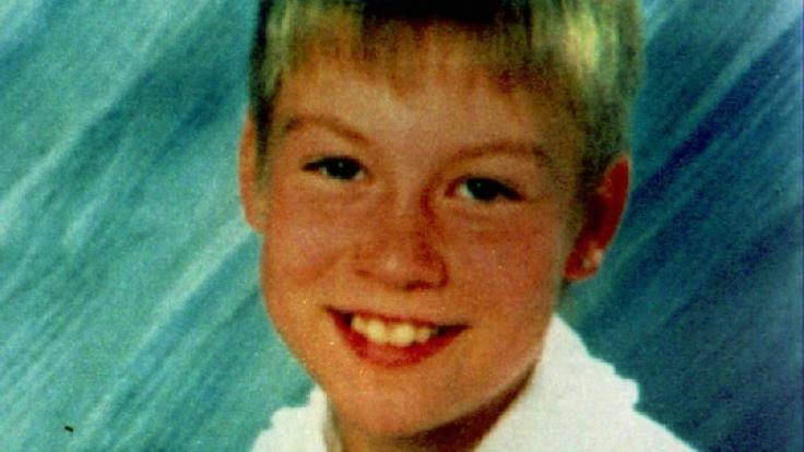 Das Polizeifoto zeigt die 10-jährige Ramona, deren Leiche 1997 in einem Wald nahe Eisenach gefundenen wurde. 20 Jahre später hat die Polizei einen Tatverdächtigen!