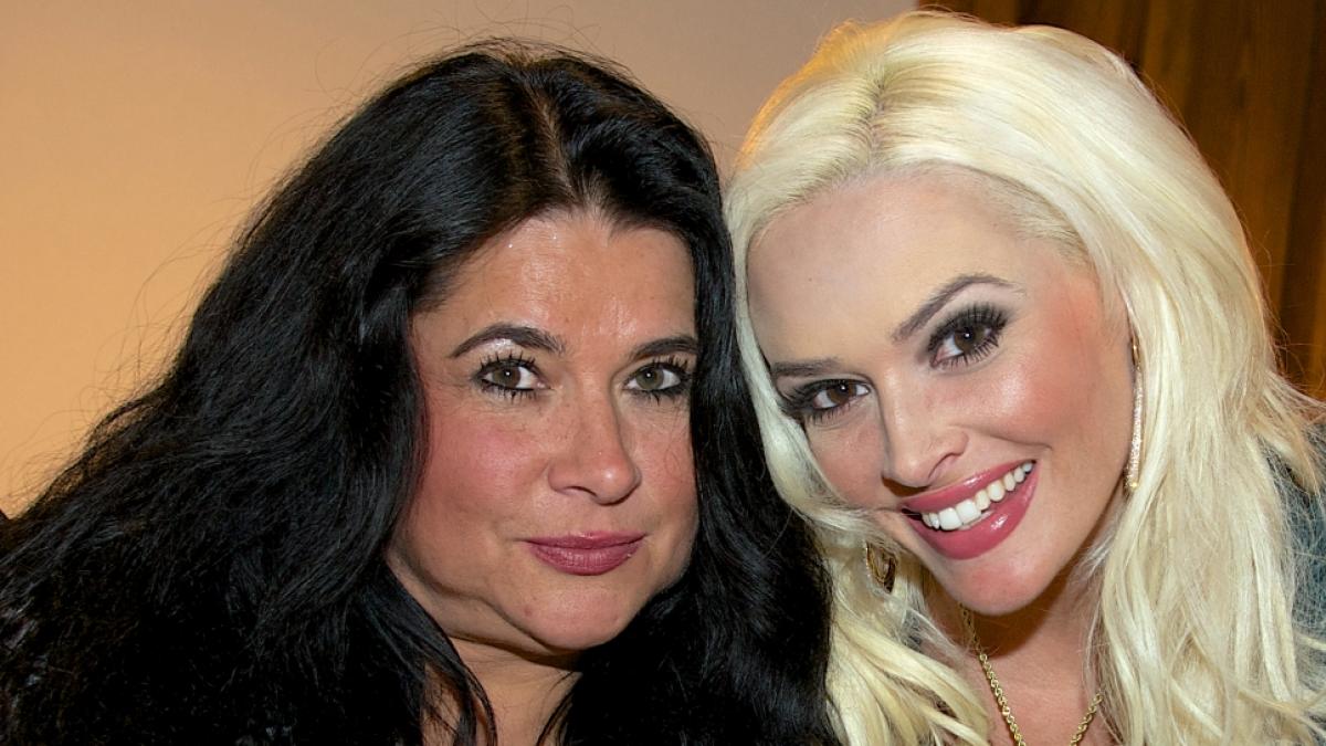 Iris Klein (l.) ist die Mutter von TV-Star Daniela Katzenberger (r.). (Foto)