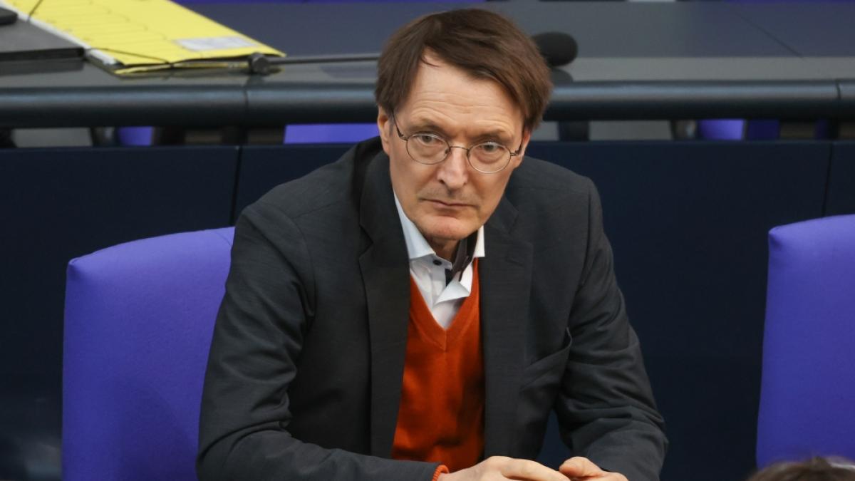 Karl Lauterbach will die medizinische Versorgung in deutschen Krankenh&auml;usern revolutionieren. (Foto)