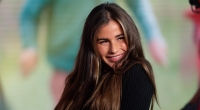 Sarah Engels begeistert ihre Fans mit einer heißen Wassershow.