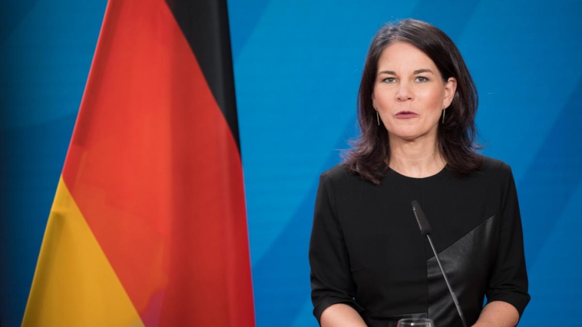 Annalena Baerbock fieberte auf der Fanmeile in Berlin mit. (Foto)