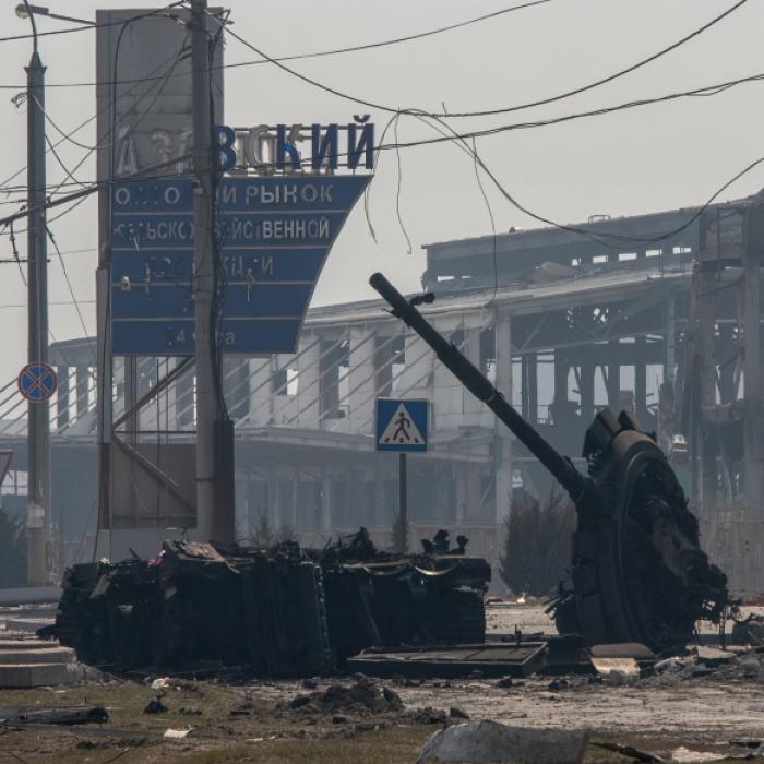 Von Rakete getroffen! Putin-Panzer fliegt mit Mega-Explosion in die Luft