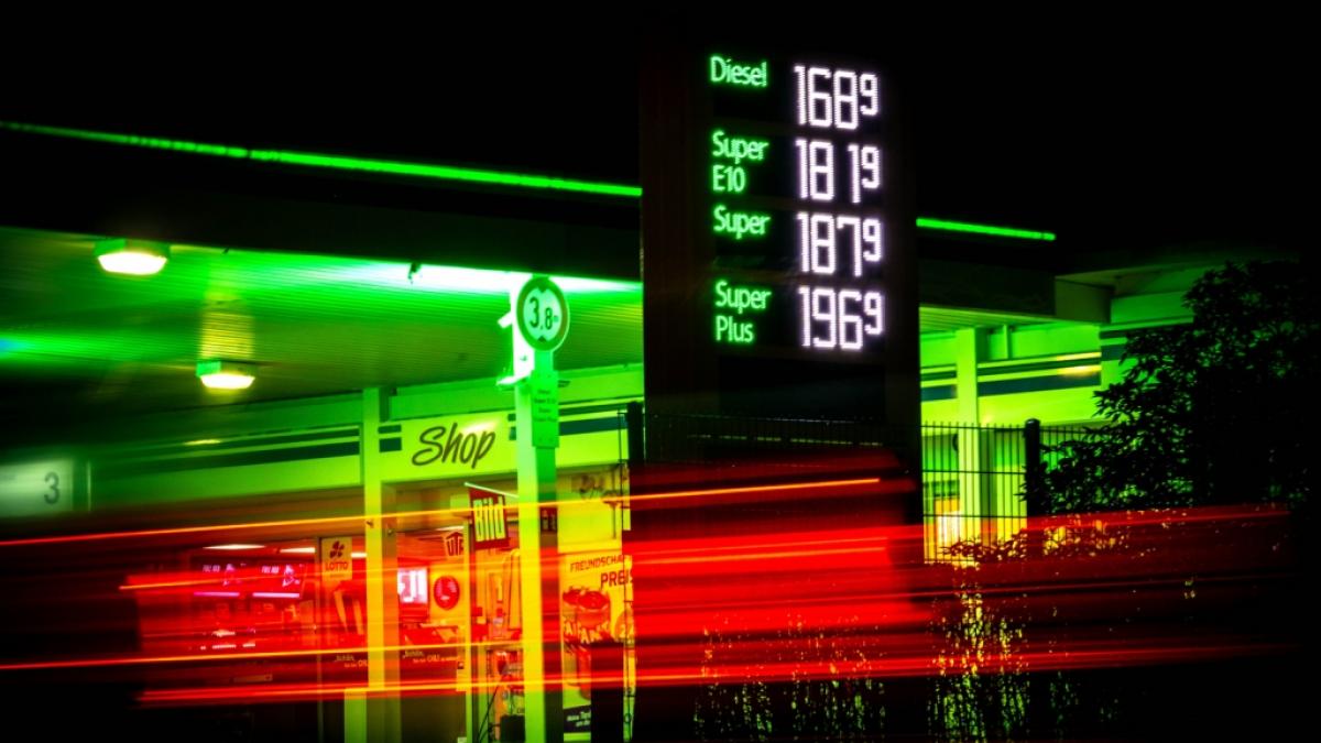 Deutschlands Autofahrern droht ab Januar 2025 ein Preis-Hammer an der Tankstelle, wenn Benzin und Diesel sp&uuml;rbar teurer werden. (Foto)