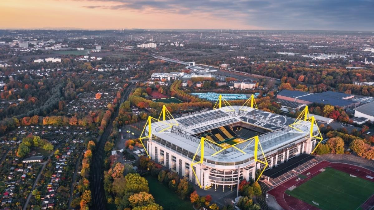 Der Signal Iduna Park von oben. Aktuelle Nachrichten aus und &uuml;ber Dortmund hier auf news.de. (Foto)