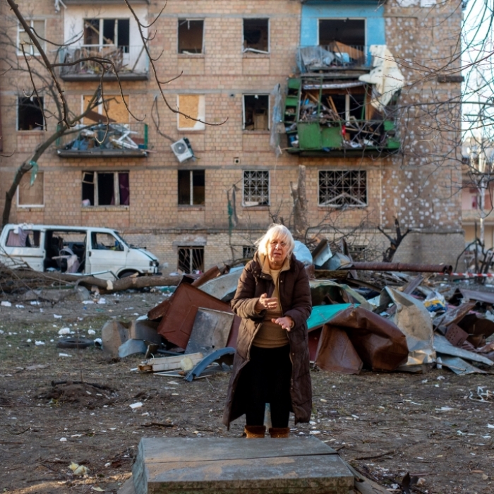 Ukrainische Abgeordnete: Russische Soldaten vergewaltigen Frauen über 60!