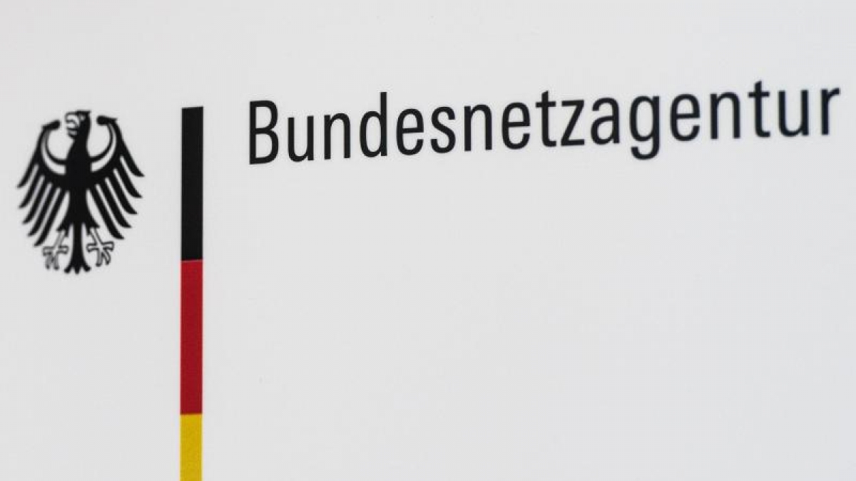 Um Verbraucher vor unseri&ouml;sen Werbe-SMS zu sch&uuml;tzen, hat die Bundesnetzagentur jetzt 220 Abzock-Handynummern abgeschaltet. (Foto)