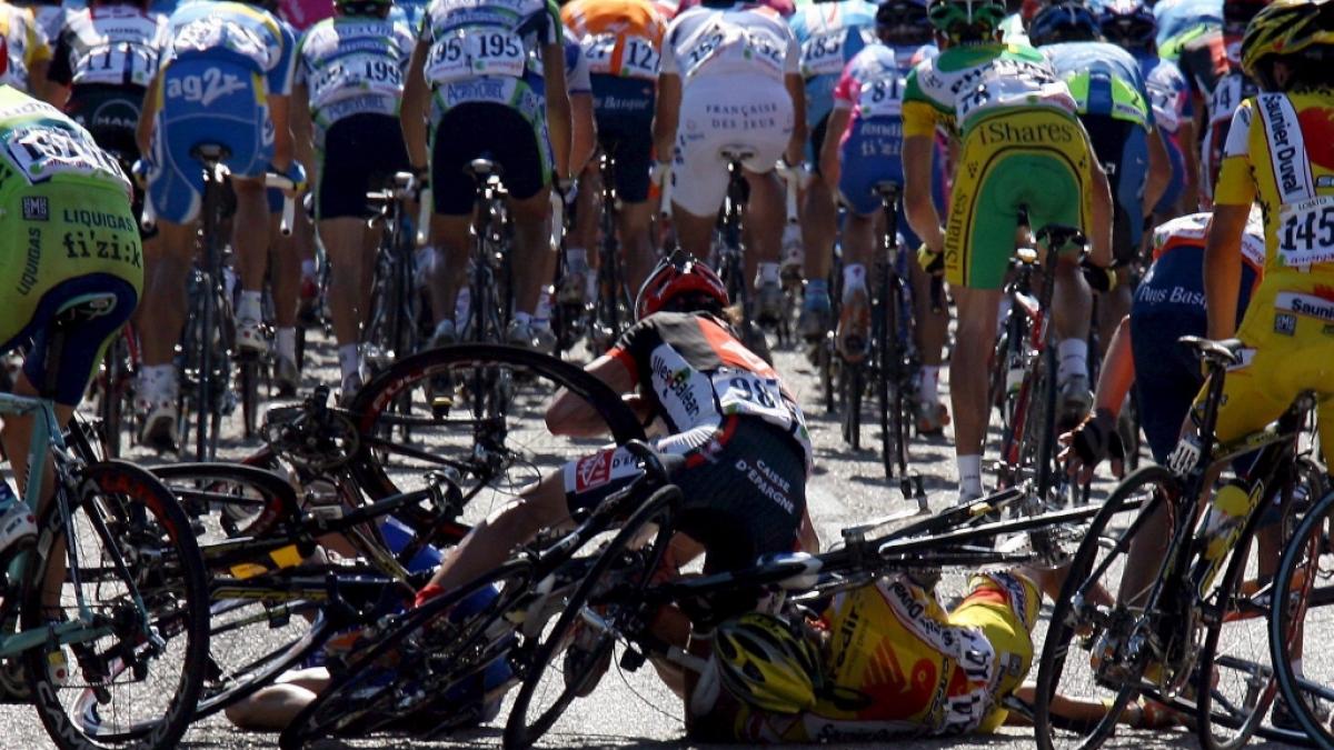 Wir stellen Ihnen die schlimmsten Unf&auml;lle in der Geschichte der Tour de France vor. (Foto)