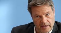 Robert Habeck wird für seine Kohlekraftwerk-Pläne von Umweltschützern kritisiert.