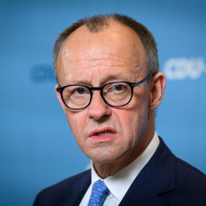 Kanzlerkandidat massiv abgestürzt - großer Schock für die Union